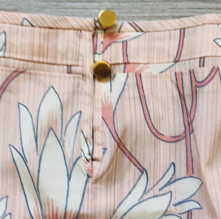 Tory Burch シルク花柄プリント タイトワンピース スリーブレス Tory Burch シルク花柄プリント タイトワンピース スリーブレス