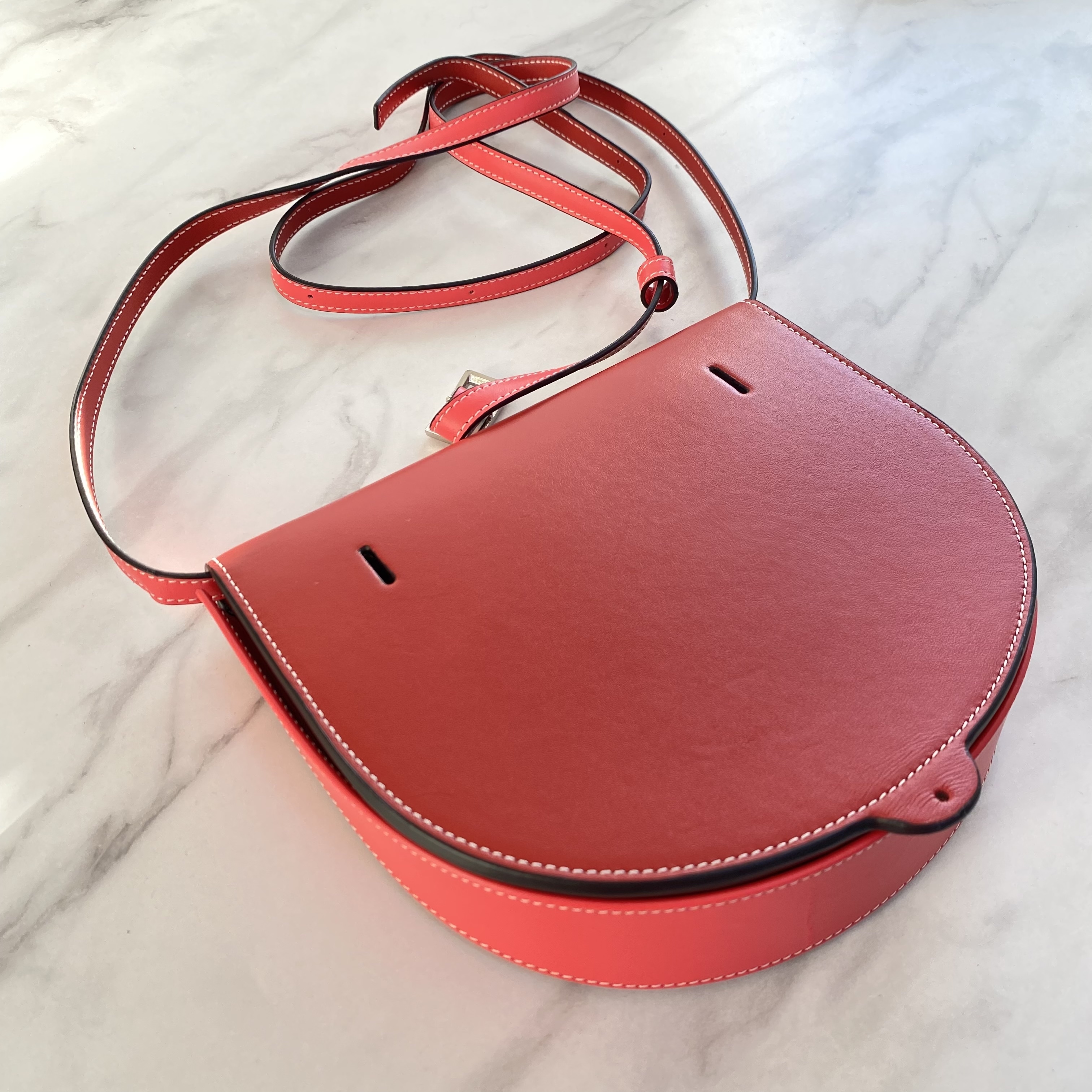 ロエベ　LOEWE　2WAYショルダーバッグ 楽天市場】【アウトレット】ロエベ LOEWE ハンドバッグ 2WAY
