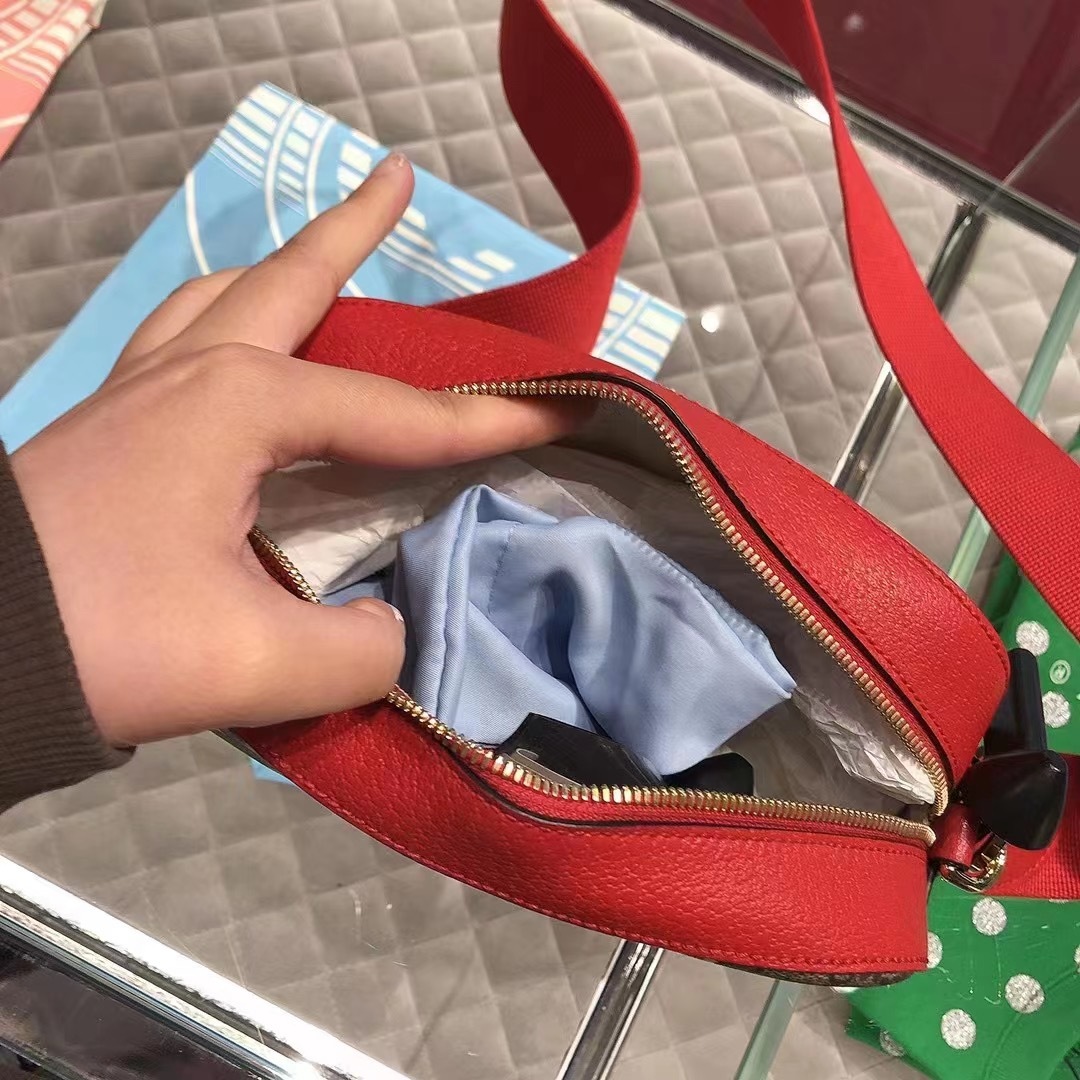 GUCCI 子供用ショルダー・ポシェット・ボディバッグ GUCCI モノグラムリンゴ柄 ショルダーバッグ 通学かばん(5)