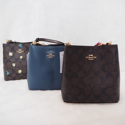 Coach ショルダーバッグ・ポシェット 【Coachコーチ】人気バケツバッグ！Mini Town Bucket Bag