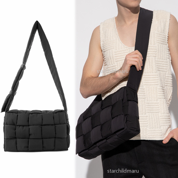 激安先着 BOTTEGA VENETA CASSET パデッド テック カセット ショルダーバッグ 激安先着 BOTTEGA VENETA CASSET パデッド テック カセット ショルダーバッグ