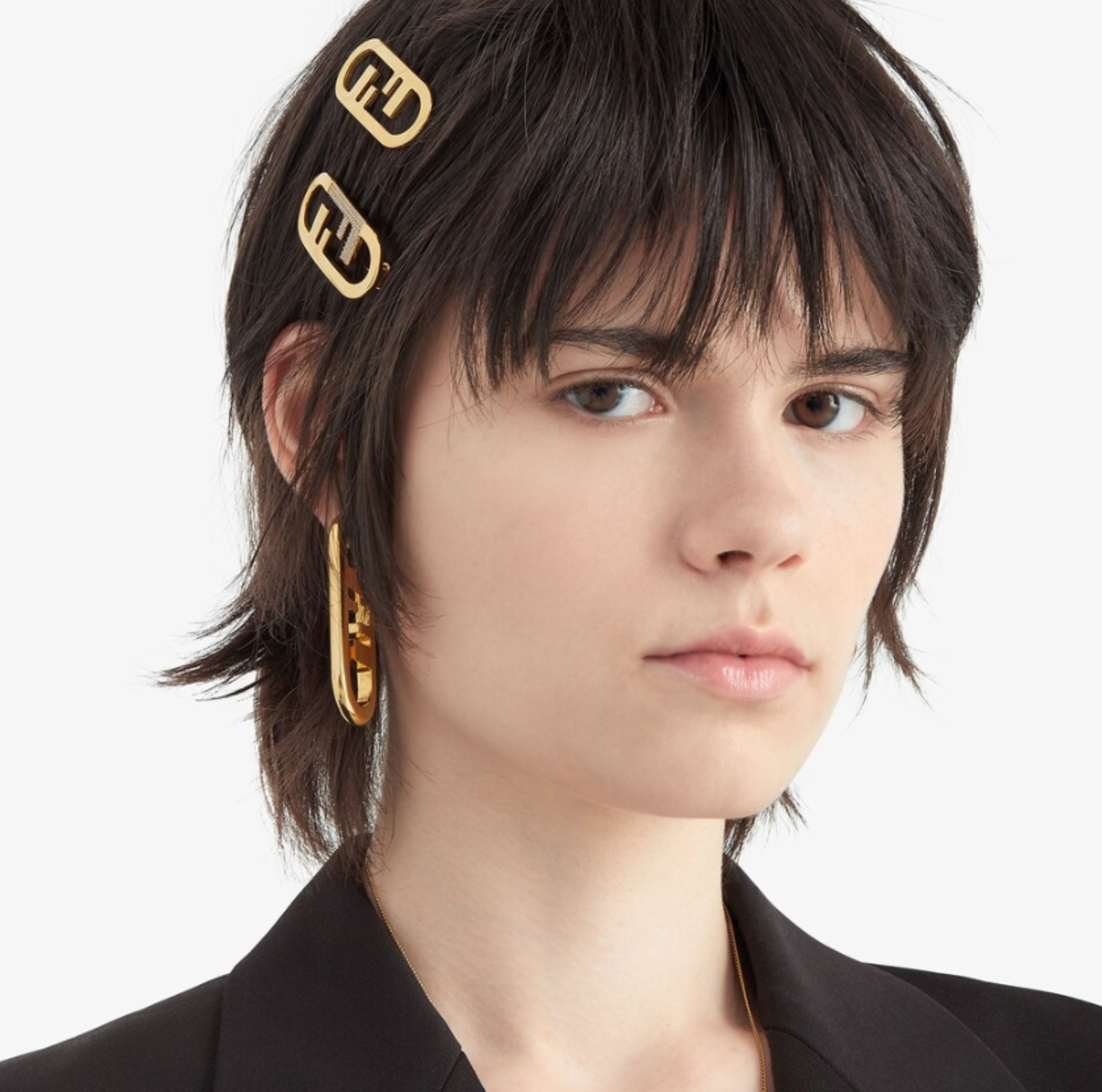 FENDI ヘアアクセサリー 【FENDI】ゴールドカラーのヘアクリップ FENDIロゴつき(4)