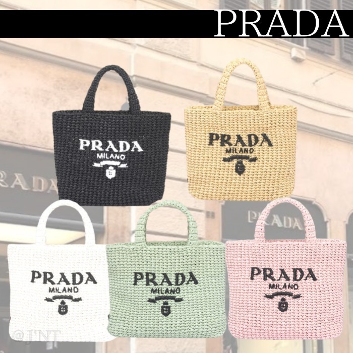 日本完売商品！PRADA  小さなラフィアトートバッグ