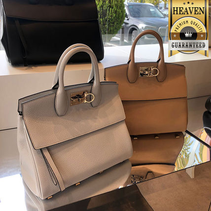 FERRAGAMO(フェラガモ) ハンドバッグ(レディース) - 海外通販のBUYMA