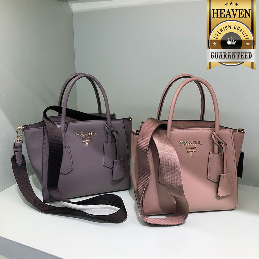 1点限り！VIP顧客セール☆累積売上総額第1位！┃PRADA☆1BG369