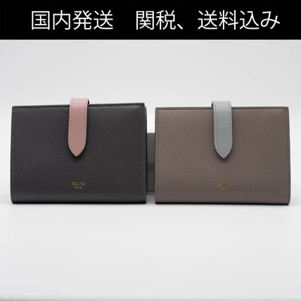 超話題新作 #CELINE直営店買付#バイカラー ミディアムストラップウォレット 折りたたみ財布 CELINE Strap|新作を海外通販【BUYMA】