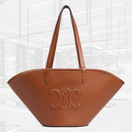 CELINE Triomphe Canvas x トートバッグ(レディース)|新作を海外通販 CELINE Triomphe Canvas x トートバッグ(レディース)|新作を海外通販