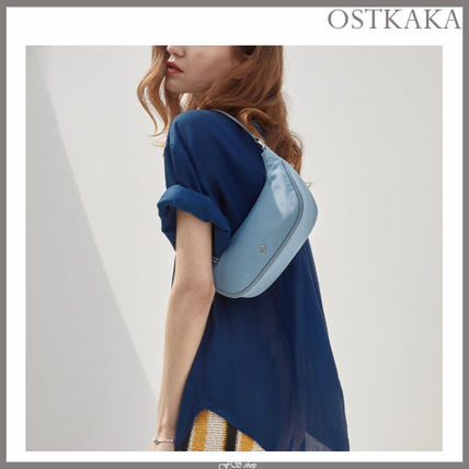 OSTKAKA ショルダーバッグ・ポシェット OSTKAKA ★ ZOEY MINI HOBO_SKY [正規品/関税込]