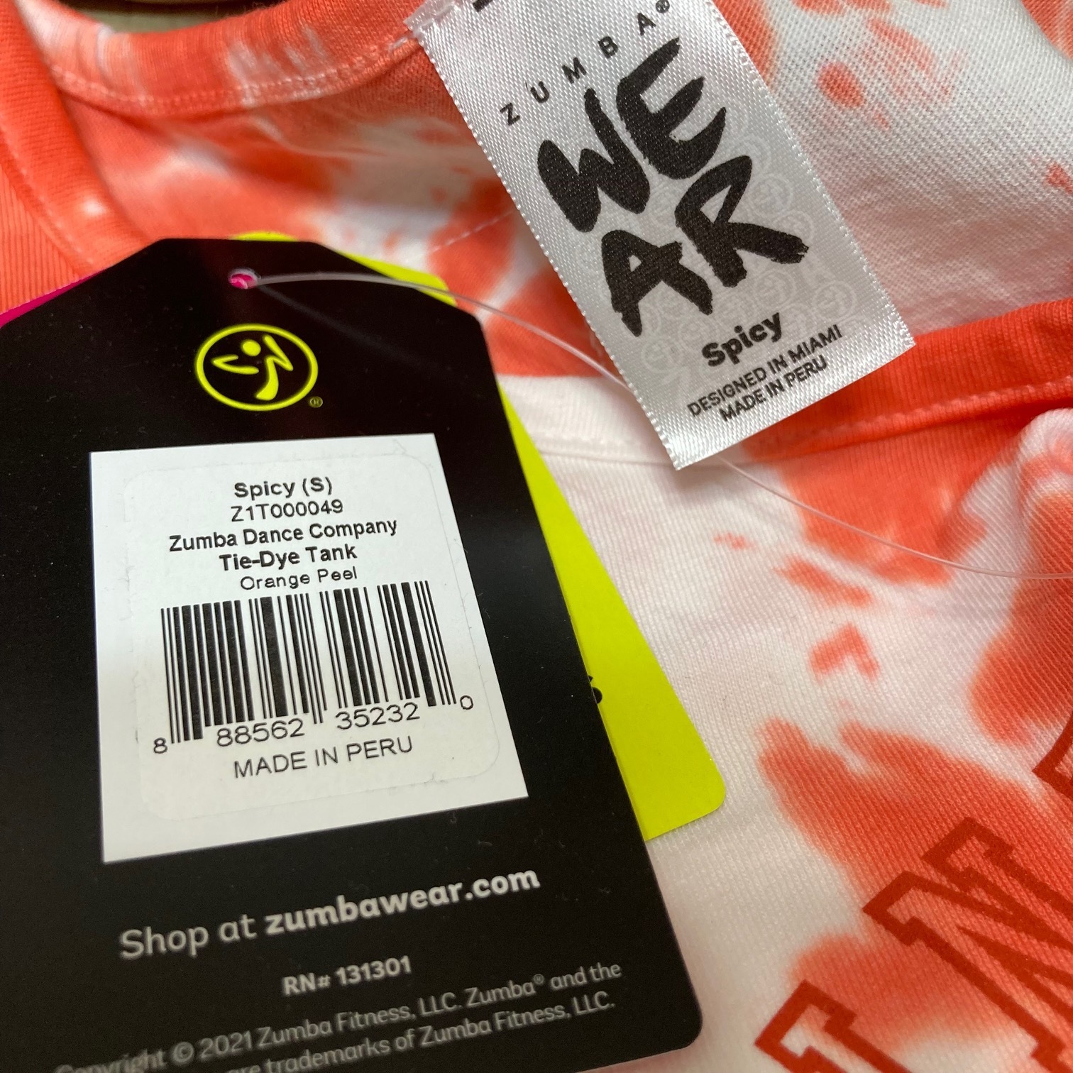 ZUMBA フィットネストップス 2〜4日でお届け!Zumba Dance Company Tie-Dye Tank(6)