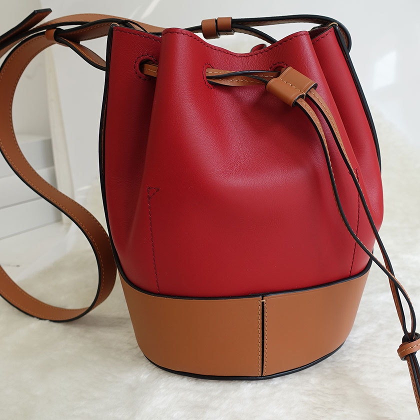 １点限り！VIPセール★累積売上総額第１位！┃LOEWE★326.76AC31