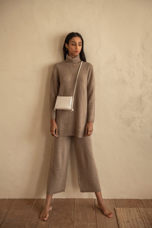 autt 本革ショルダークロスボディバッグ Mini Folded Bag