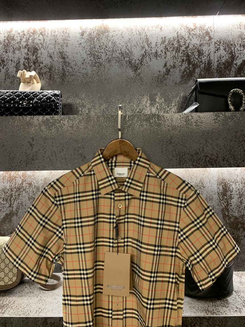 Burberry Tシャツ・カットソー ★セール・クーポン♪数量限定【BURBERRY】おしゃれ〜 Tシャツ★(5)
