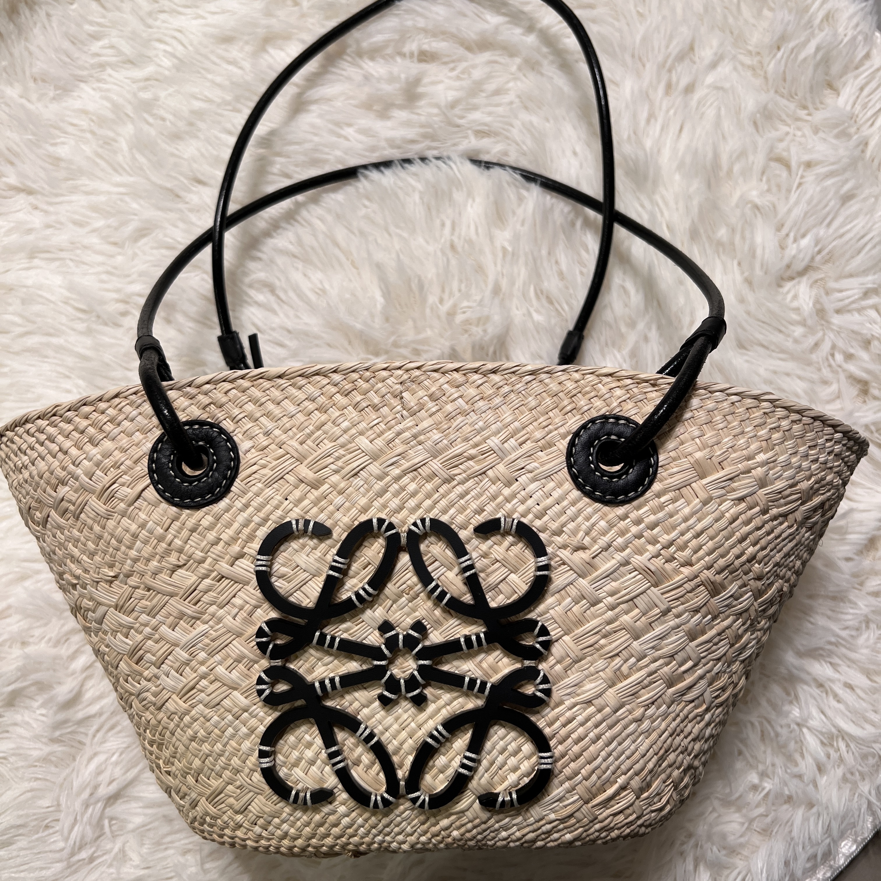 関税込☆即配☆LOEWE アナグラム バスケットバッグ スモール ...