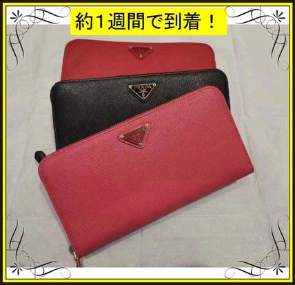 レッド(赤)系 PRADA x 長財布(レディース) - 海外通販のBUYMA
