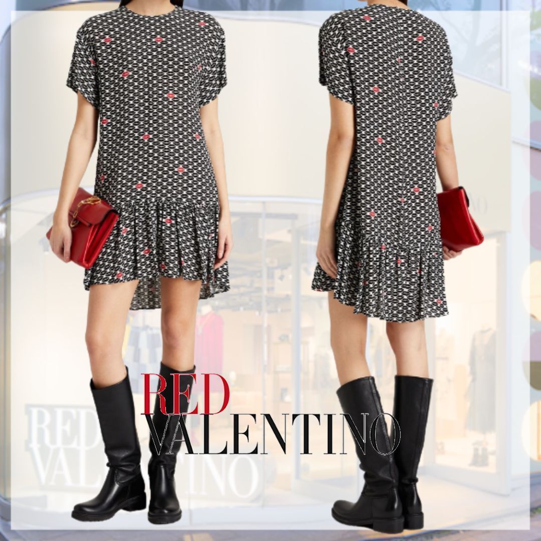 最安値級価格
RED VALENTINO* ギャザープリントクレープ ミニワンピース ワンピース 最安値級価格
RED VALENTINO* ギャザープリントクレープ ミニワンピース ワンピース