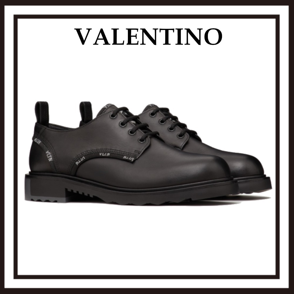 世界的に有名な VALENTINO VLTN シューズ カーフスキン RIBBON ドレスシューズ・革靴・ビジネスシューズ 世界的に有名な VALENTINO VLTN シューズ カーフスキン RIBBON ドレスシューズ・革靴・ビジネスシューズ