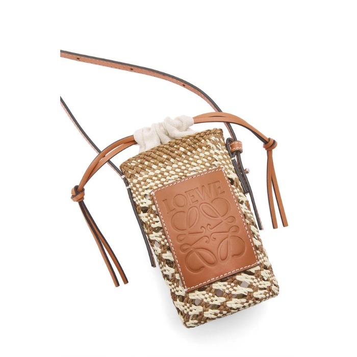 LOEWE】人気☆ロエベ シリンダーポケット 送料込 - www.akbara.ac.id 日本販売店 ロエベ❣️【シリンダーポケット】日本完売商品❣️ 大人気❣️LOEWE ショルダーバッグ