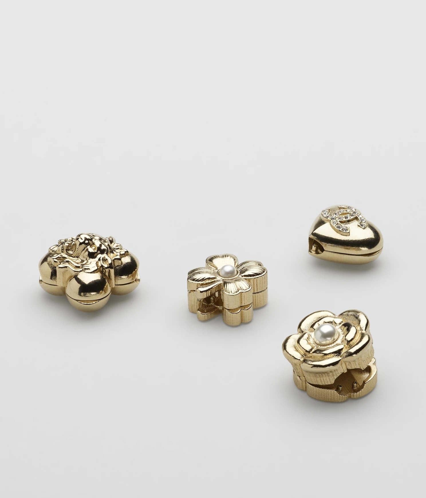 CHANEL ヘアアクセサリー ★★★VIP★直営店【CHANEL】22SS ヘアアクセサリー 金(4)