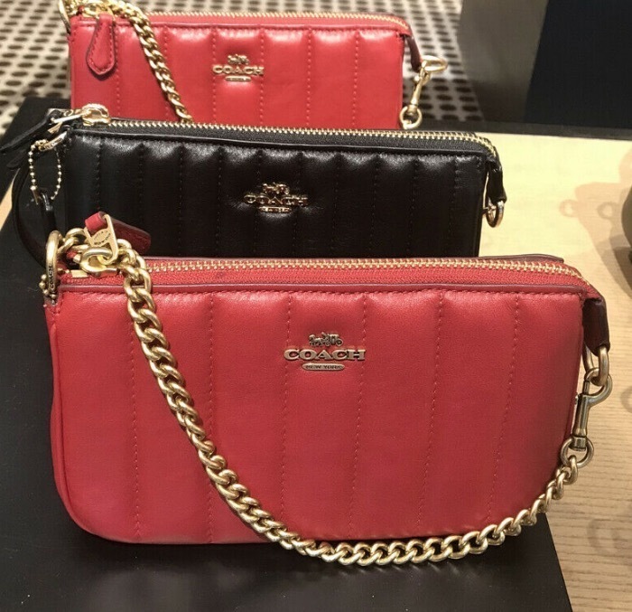 セールCoach&ジェニファーロペスノリータ19キルティングポーチ