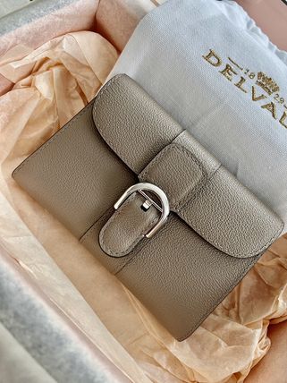 DELVAUX(デルヴォー) 折りたたみ財布(レディース) - 海外通販のBUYMA
