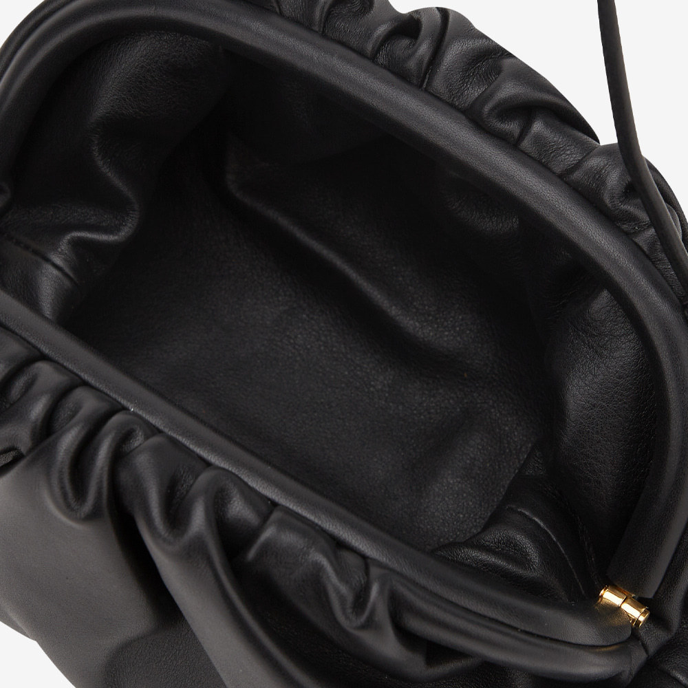 関税負担なし☆BOTTEGA VENETA ミニクラッチバッグ