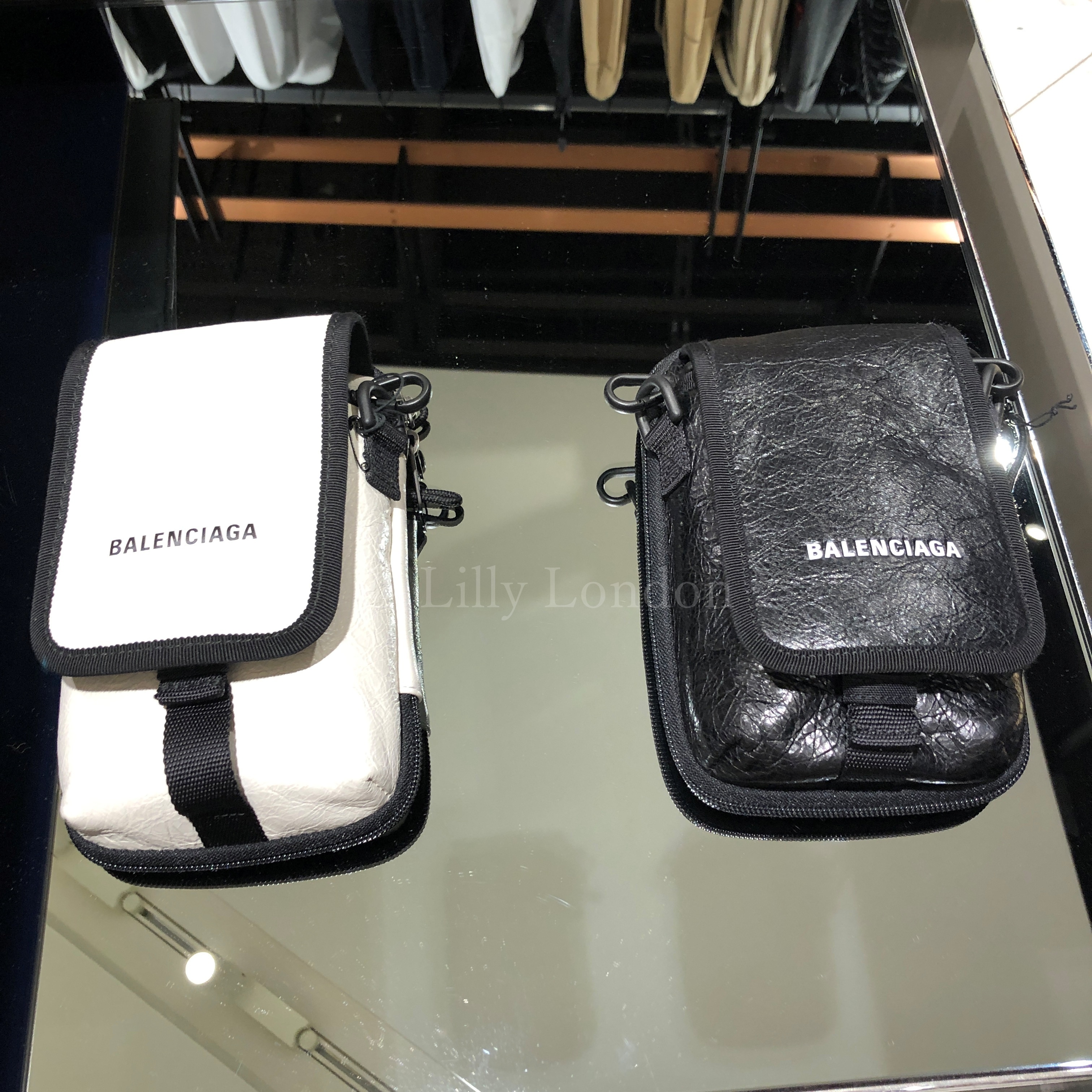 バレンシアガ BALENCIAGA Explorer スモール クロスボディポーチ