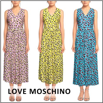 Love Moschino x ワンピース(レディース)|新作を海外通販【BUYMA】