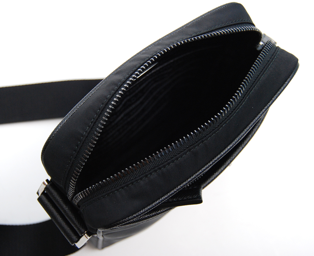 関税負担なし☆PRADA RE-NYLON ナイロン クロスボディバッグ 関税負担なし☆PRADA RE-NYLON ナイロン クロスボディバッグ