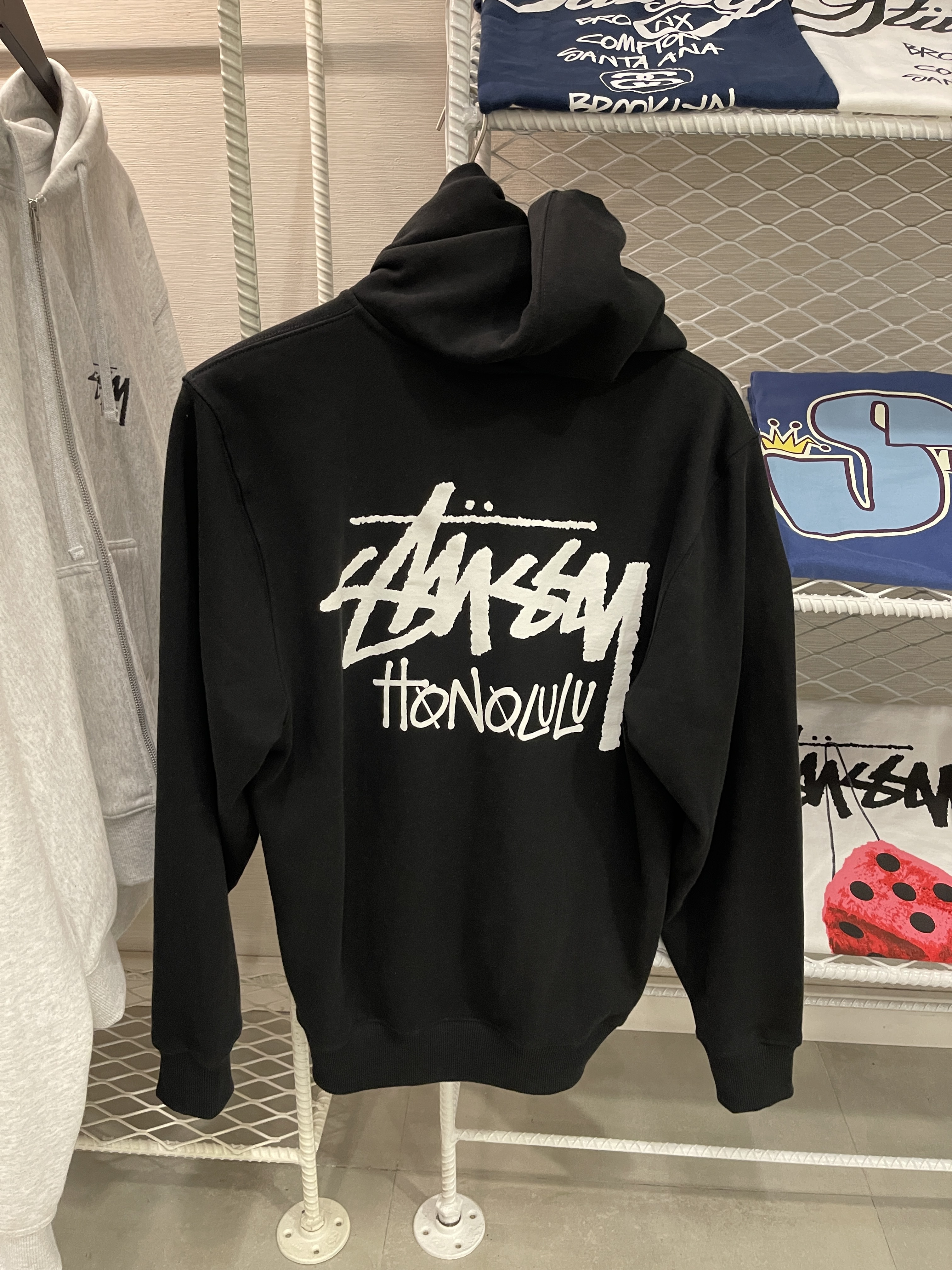 ハワイ限定☆STUSSY大人気ホノルルロゴ 前開きメンズパーカー (STUSSY ...