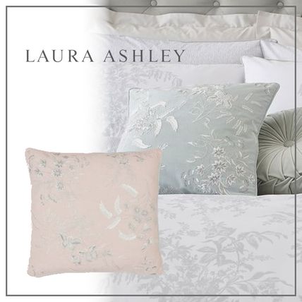 Laura Ashley x クッション・クッションカバー(ライフスタイル)|新作 Laura Ashley x クッション・クッションカバー(ライフスタイル)|新作