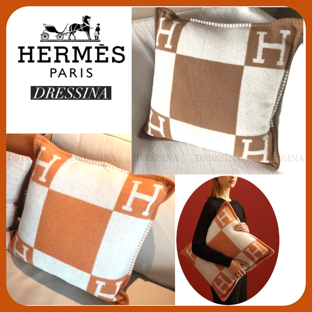 高評価! 《大人気!お洒落な2色♪》HERMES アヴァロン大型 クッション クッション・クッションカバー 高評価! 《大人気!お洒落な2色♪》HERMES アヴァロン大型 クッション クッション・クッションカバー