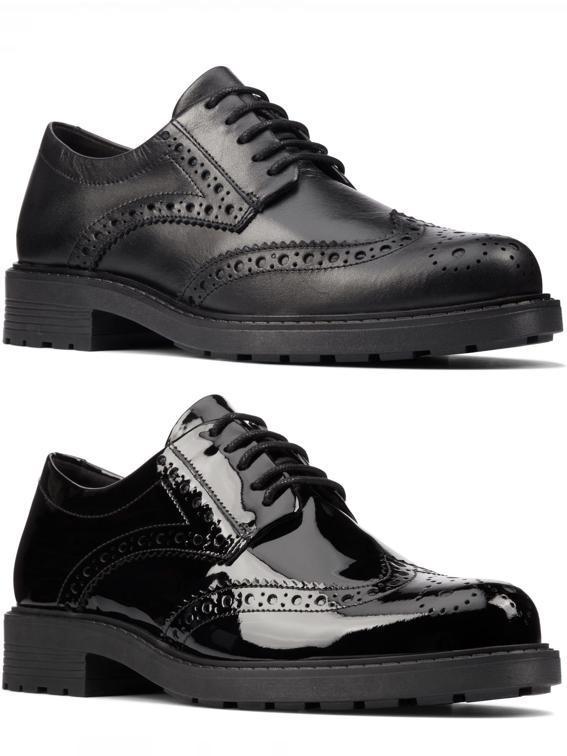 Clarks ウイング チップ レースアップ 黒 オフィス フラット