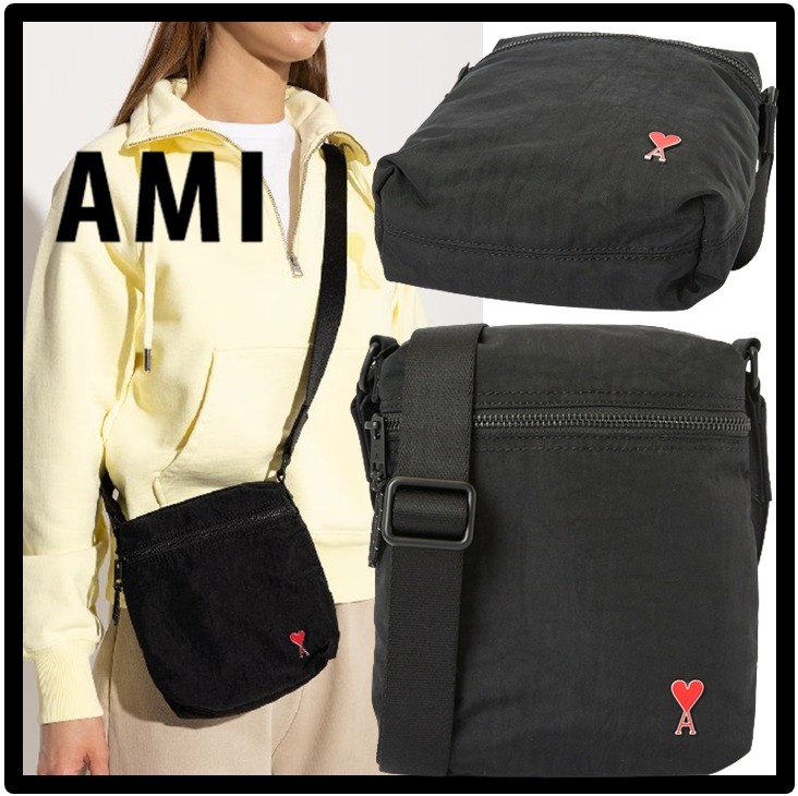 【在庫あり】
★関税込★アミ★AMI★ハートロゴクロスボディバッグ ★ ショルダーバッグ 【在庫あり】
★関税込★アミ★AMI★ハートロゴクロスボディバッグ ★ ショルダーバッグ