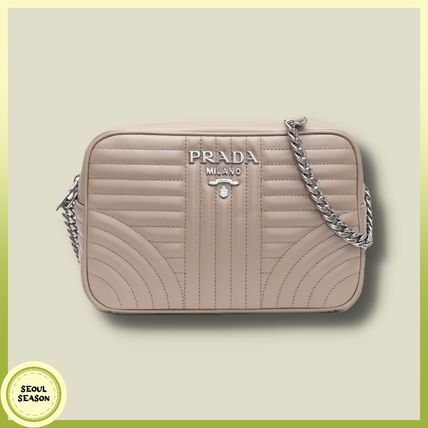 カメラバッグ PRADA(プラダ) バッグ・カバン(レディース) - 海外通販の
