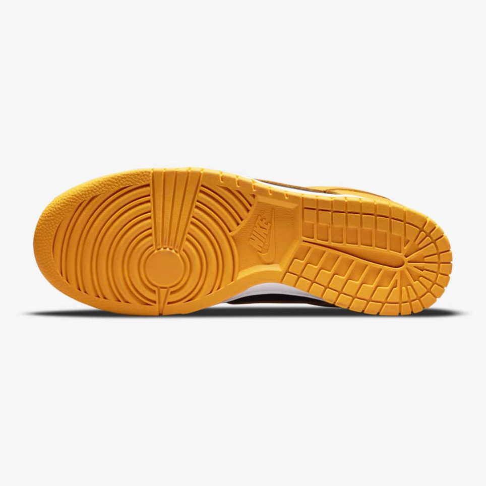 ★Nike★大人気★DUNK LOW RETRO \"アイオワ\"★追跡可