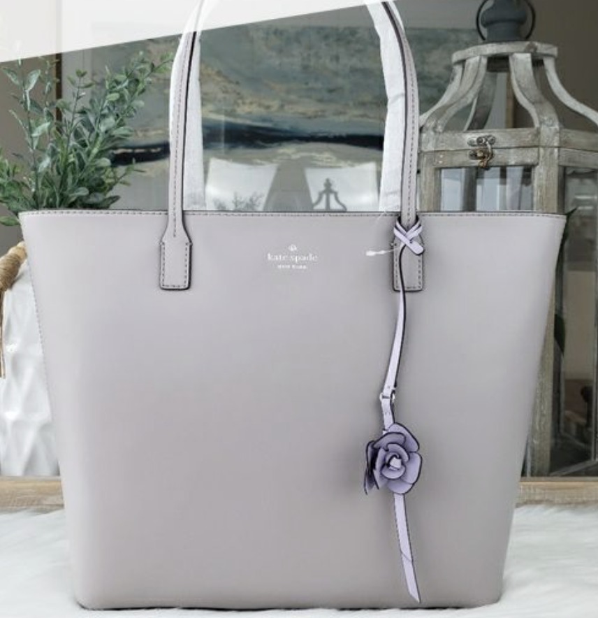 セールkate spade karlaフラワーチャームトップジップトート