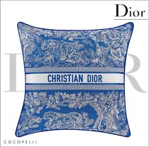 お部屋もお洒落♪】DIOR スクエア クッション - cmarnica.pl お部屋もお洒落♪】DIOR スクエア クッション - cmarnica.pl
