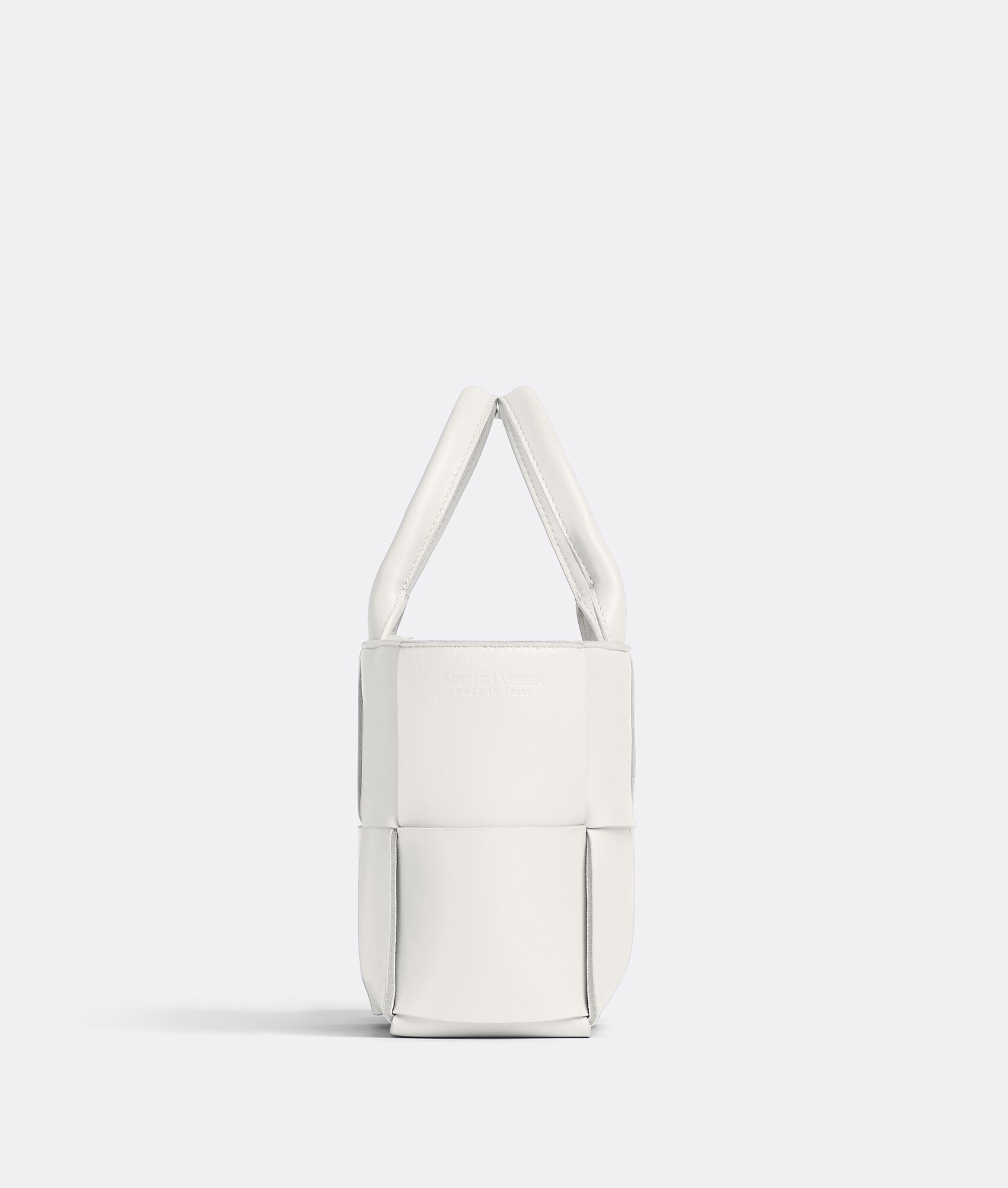 BV【入手困難】洗練されたデザイン ★MINI ARCO TOTE BAG 全色 BV【入手困難】洗練されたデザイン ☆MINI ARCO TOTE BAG 全色