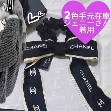 Shop CHANEL 2022-23FW Scrunchy Casual Style Party Style Elegant Style by  mayluxury