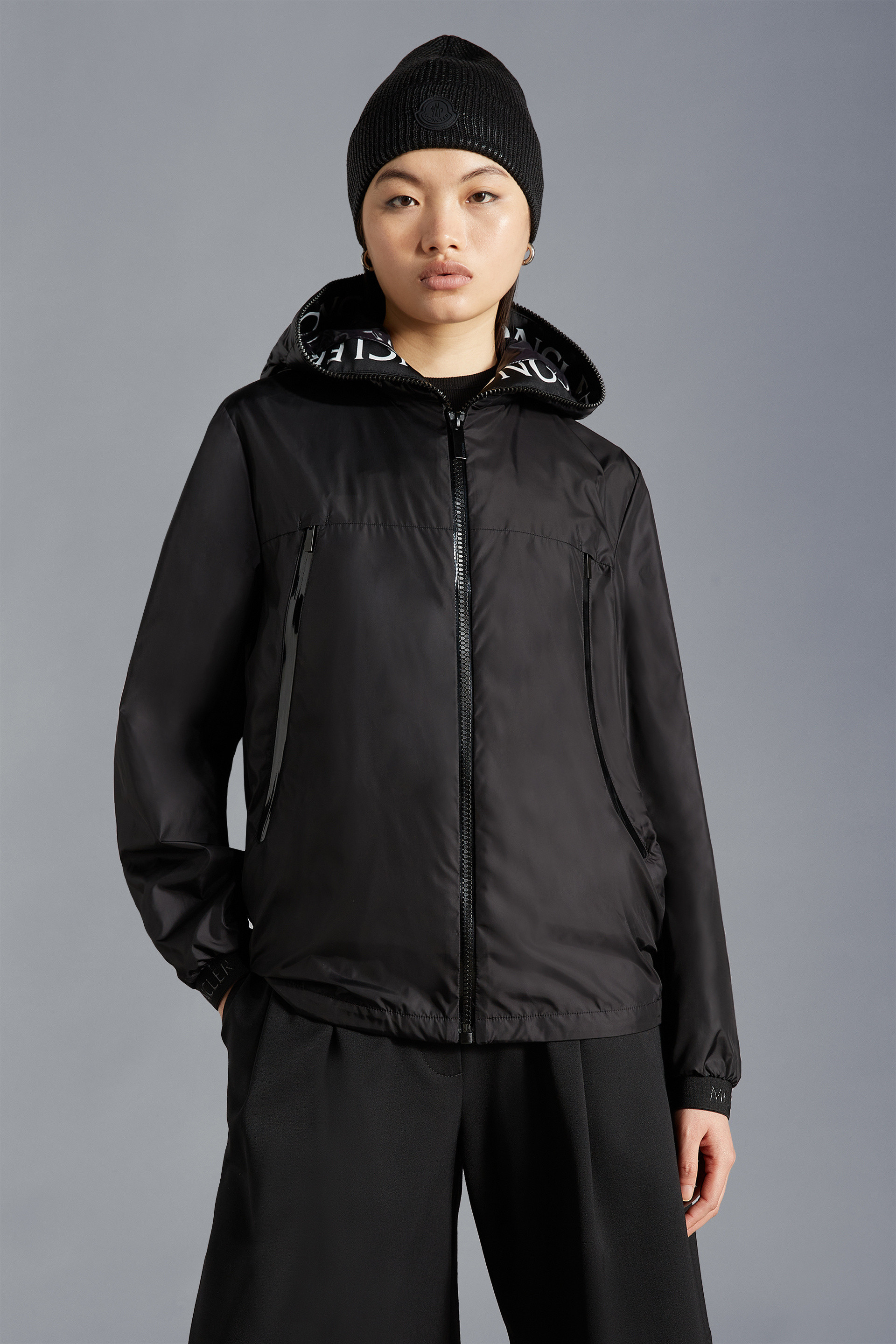 MONCLER2022/23秋冬新作 ダウン入りフード付きブルゾン BASSIAS