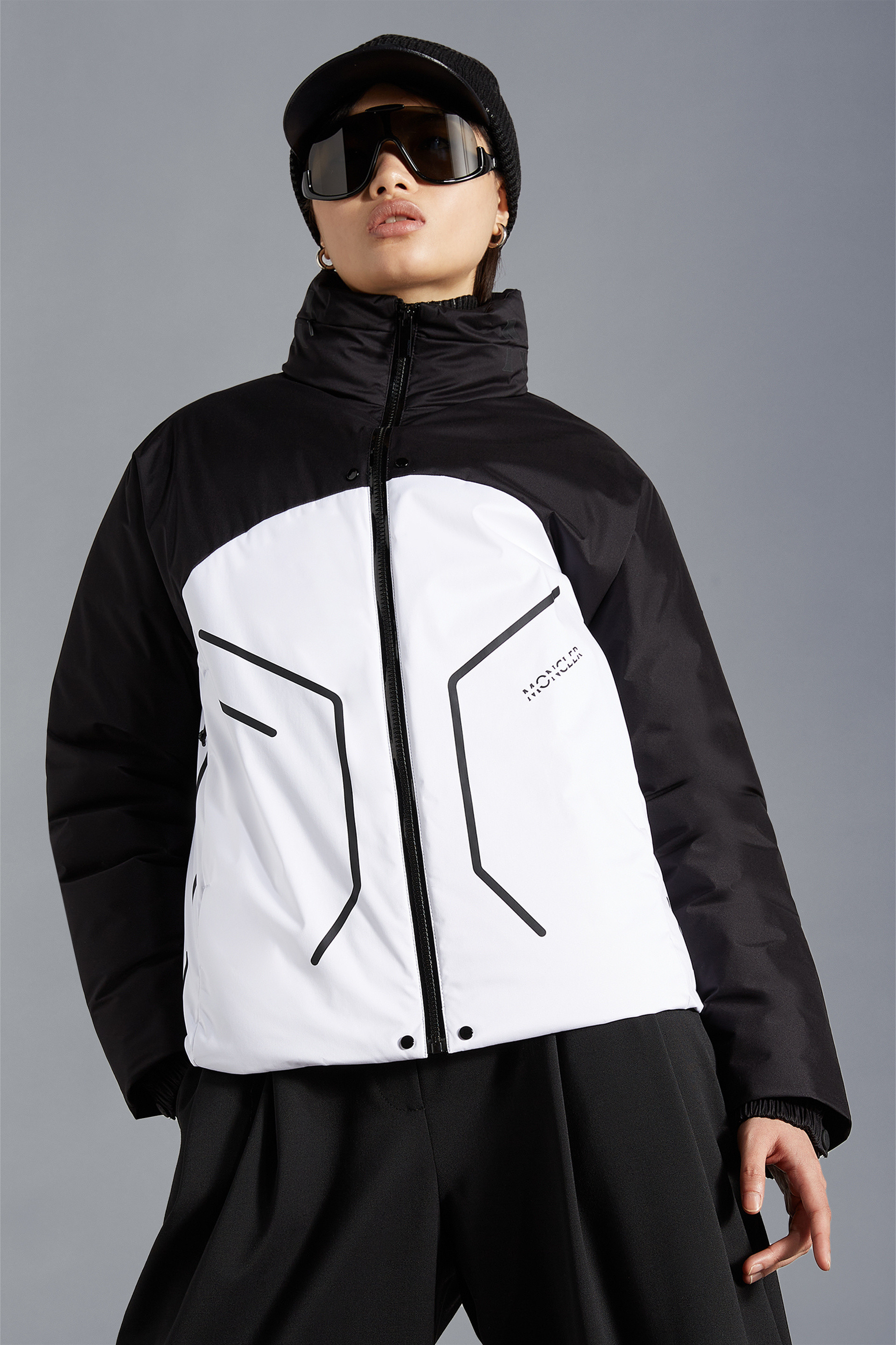 MONCLER2022/23秋冬 レタリングロゴ入りダウンジャケット BARBAT