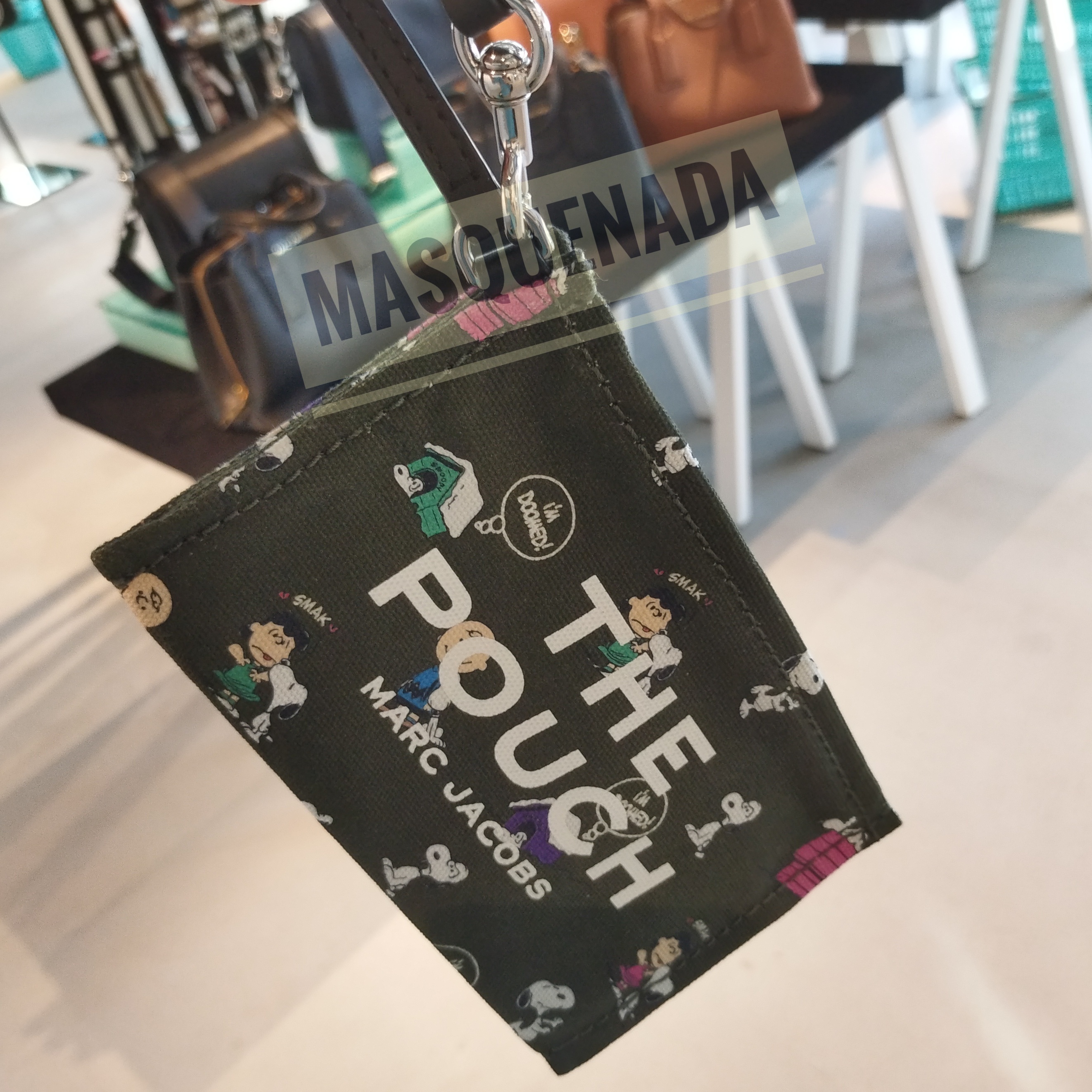 国内入荷済み☆PEANUTS×MARC JACOBS ポーチ
