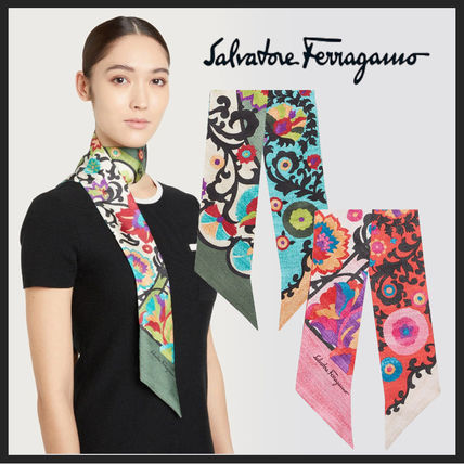 Salvatore Ferragamo x スカーフ(レディース) - 海外通販のBUYMA