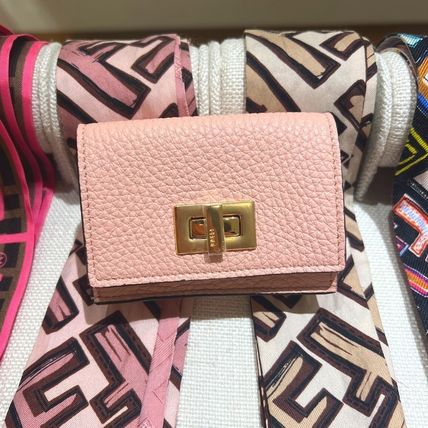 FENDI(フェンディ) 折りたたみ財布(レディース) - 海外通販のBUYMA