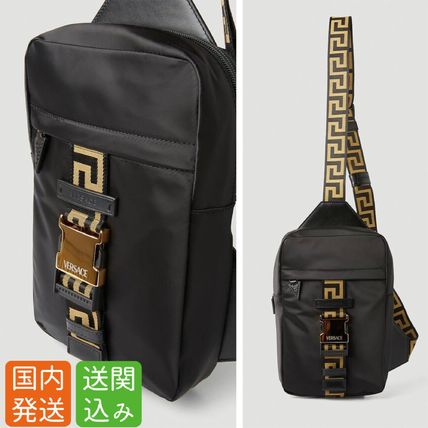 ボディーバッグ VERSACE x バッグ・カバン(メンズ)|新作を海外通販 ボディーバッグ VERSACE x バッグ・カバン(メンズ)|新作を海外通販