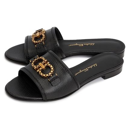 FERRAGAMO(フェラガモ) スリッポン(レディース) - 海外通販のBUYMA