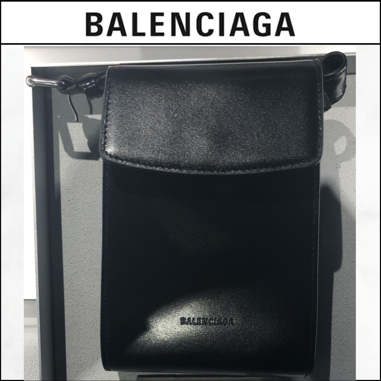 最高品質の BALENCIAGA ロゴ入り 無地 ブラック スマートフォンポーチ iPhone・スマホケース 最高品質の BALENCIAGA ロゴ入り 無地 ブラック スマートフォンポーチ iPhone・スマホケース