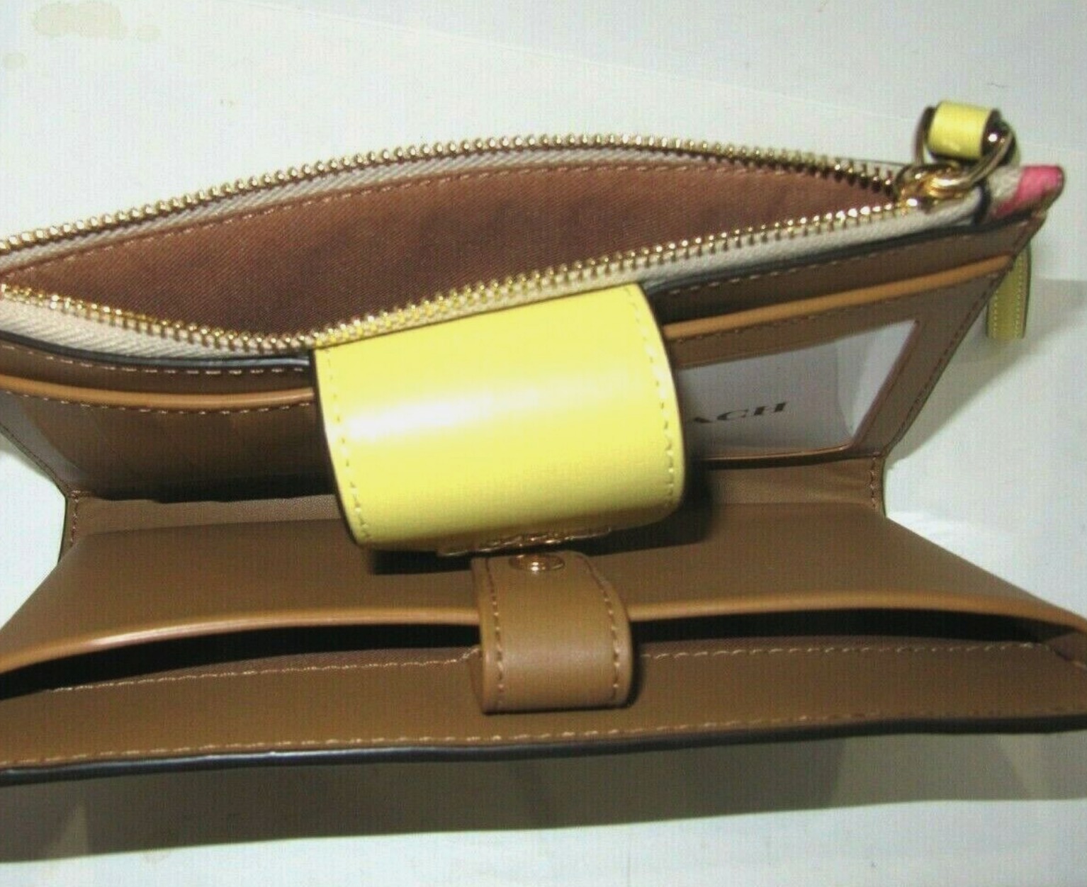 セールCoachドリーミーベジプリントスマホリストレットお財布 セールCoachドリーミーベジプリントスマホリストレットお財布
