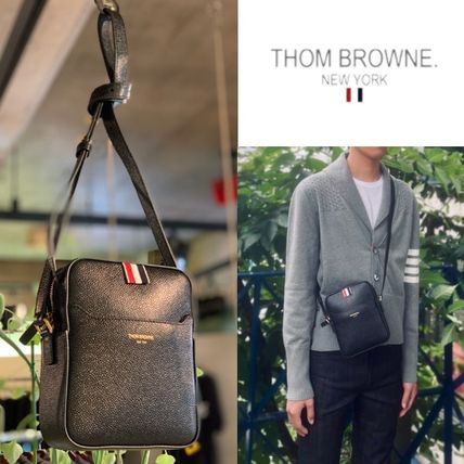 THOM BROWNE(トムブラウン) ショルダーバッグ(メンズ) - 海外通販のBUYMA