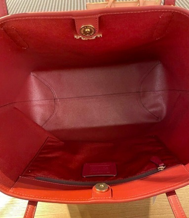セールCoachハートフラワーシグネチャーロゴシティートート セールCoachハートフラワーシグネチャーロゴシティートート